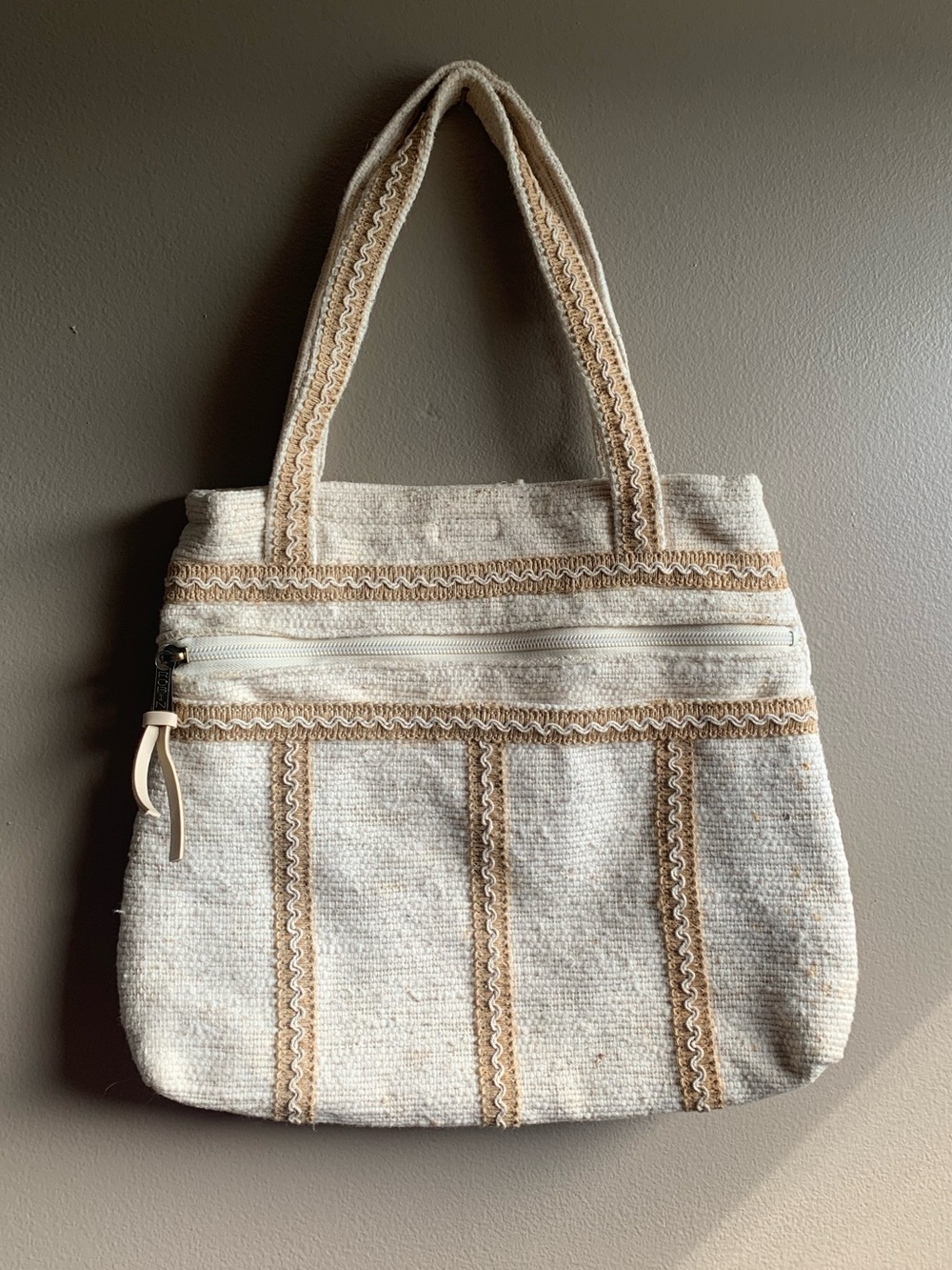 Vintage Carpet Bags of America Cream Woven Tote Bag with Beige Trim